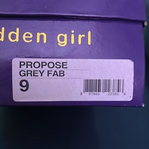 Madden girl grey fab pump